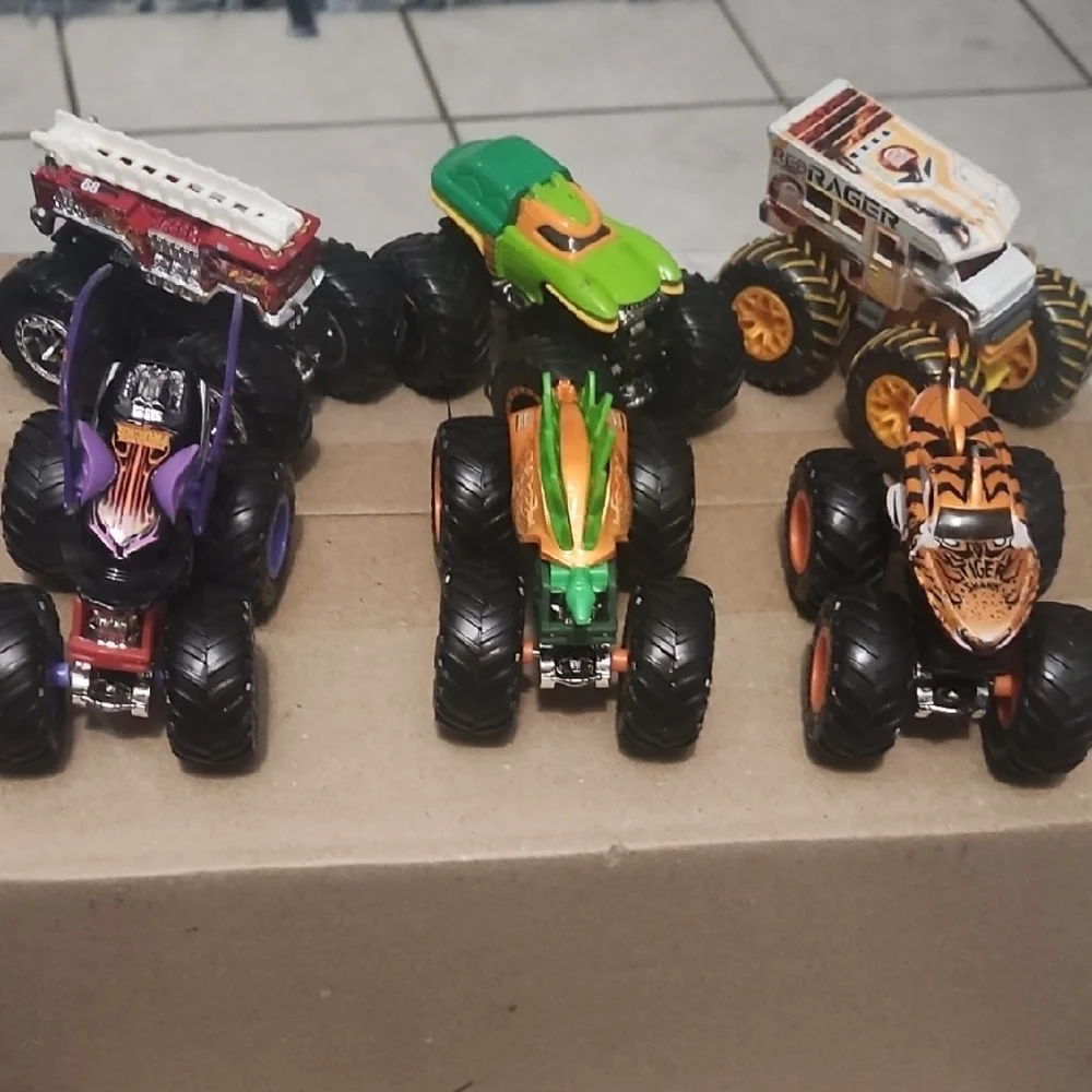 Die-Cast Monster Truck Pack - Green, Orange, Purple, White, Black - Picture 2 of 2